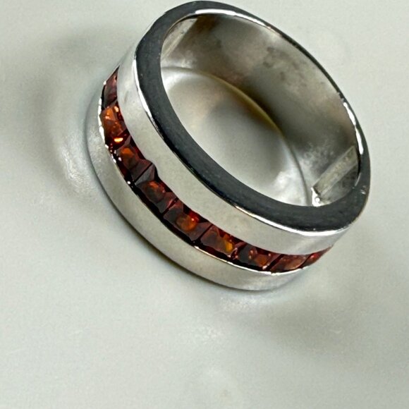 Silver Tone Band Ring with Channel Set Square Reddish Color Stones Size 8 - Picture 11 of 11